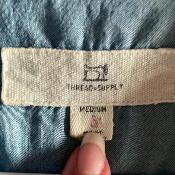 Thread & Supply Medium 3/4 Sleeve Chambray Shirt Dress Tunic Denim Blue Pockets - Picture 8 of 8